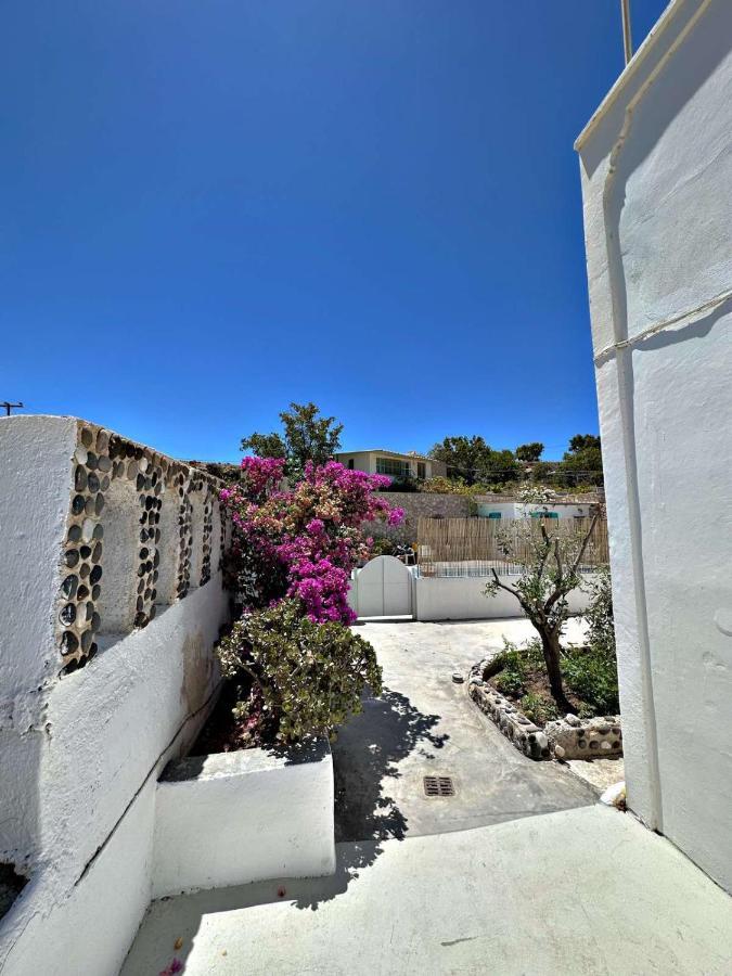 Santorini Style Rooms Vóthon Екстериор снимка